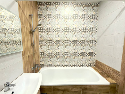 Продам однокомнатную (1-комн.) квартиру, Аделя Кутуя ул, 100, Казань г