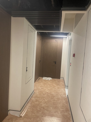 Продам трехкомнатную (3-комн.) квартиру, Лермонтовская ул, 1, Москва г