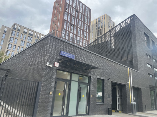 Продам трехкомнатную (3-комн.) квартиру, Лермонтовская ул, 1, Москва г