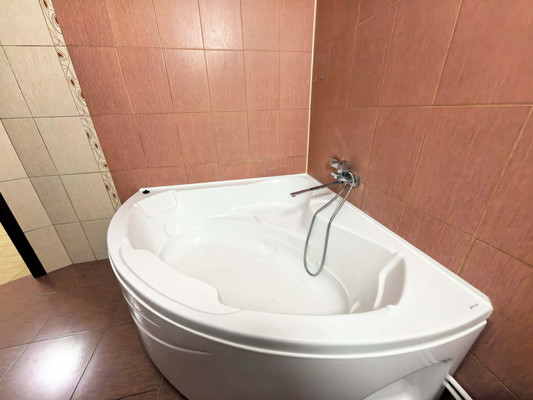 Сдам двухкомнатную (2-комн.) квартиру, Вербовая ул, 11, Новороссийск г