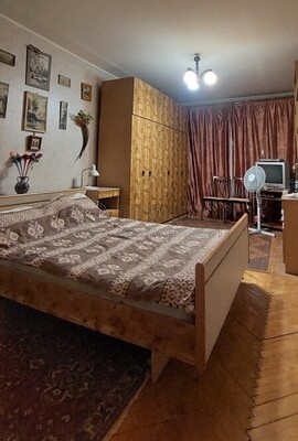 Продам двухкомнатную (2-комн.) квартиру, Тайнинская ул, 16к2, Москва г