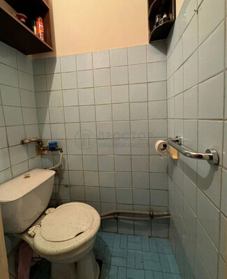 Продам двухкомнатную (2-комн.) квартиру, Тайнинская ул, 16к2, Москва г