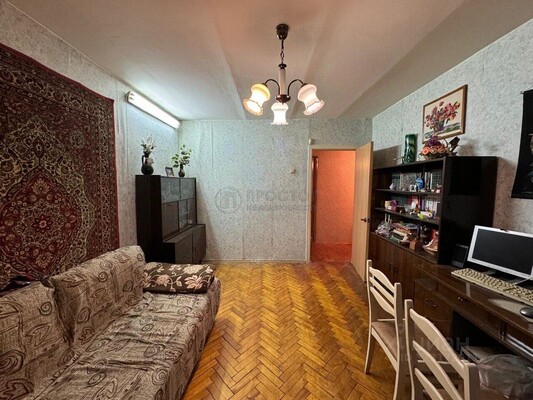 Продам двухкомнатную (2-комн.) квартиру, Тайнинская ул, 16к2, Москва г