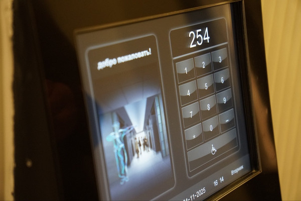 Продам трехкомнатную (3-комн.) квартиру, Генерала Дорохова ул, 49, Москва г