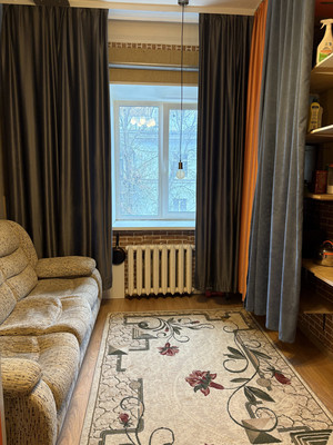 Продам комнату в 20-комн. квартире, Среднеохтинский пр-кт, 33/15, Санкт-Петербург г