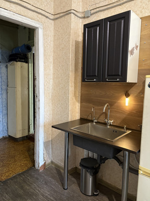 Продам комнату в 20-комн. квартире, Среднеохтинский пр-кт, 33/15, Санкт-Петербург г