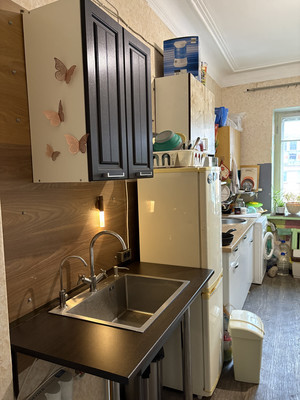 Продам комнату в 20-комн. квартире, Среднеохтинский пр-кт, 33/15, Санкт-Петербург г