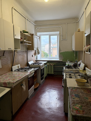 Продам комнату в 20-комн. квартире, Среднеохтинский пр-кт, 33/15, Санкт-Петербург г