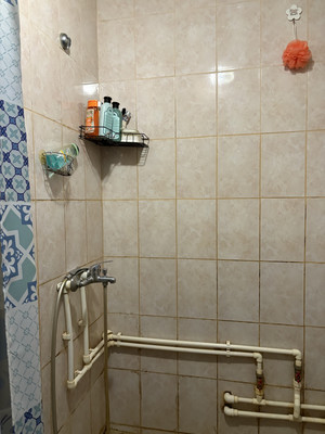 Продам комнату в 20-комн. квартире, Среднеохтинский пр-кт, 33/15, Санкт-Петербург г