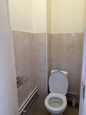 Продам комнату в 20-комн. квартире, Среднеохтинский пр-кт, 33/15, Санкт-Петербург г