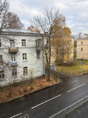 Продам комнату в 20-комн. квартире, Среднеохтинский пр-кт, 33/15, Санкт-Петербург г