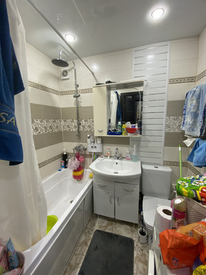 Продам трехкомнатную (3-комн.) квартиру, Криворожская ул, 61, Ростов-на-Дону г