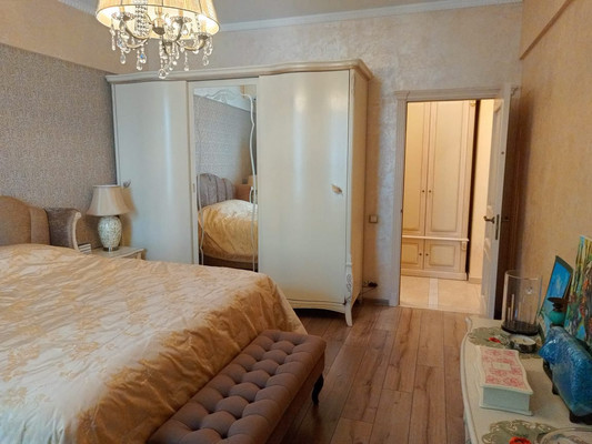 Продам трехкомнатную (3-комн.) квартиру, Трофимова ул, 35к20, Москва г