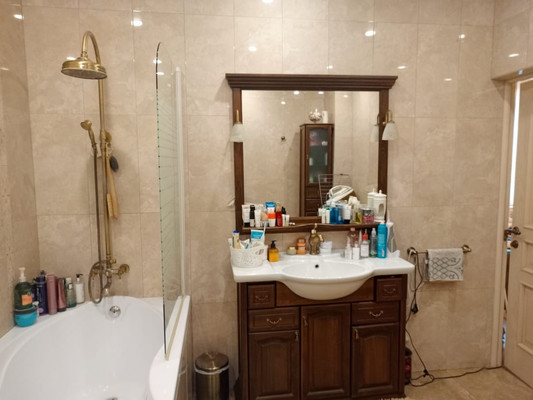 Продам трехкомнатную (3-комн.) квартиру, Трофимова ул, 35к20, Москва г