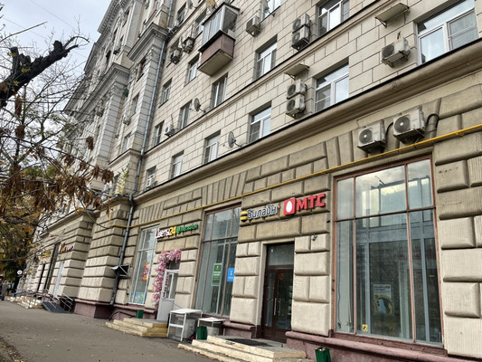 Продам трехкомнатную (3-комн.) квартиру, Трофимова ул, 35к20, Москва г