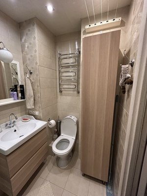 Продам трехкомнатную (3-комн.) квартиру, Черноморский б-р, 4, Москва г