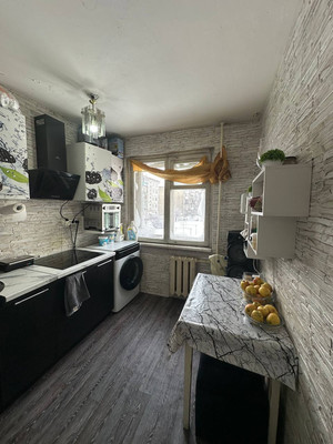 Продам двухкомнатную (2-комн.) квартиру, Волгоградская ул, 118, Иркутск г