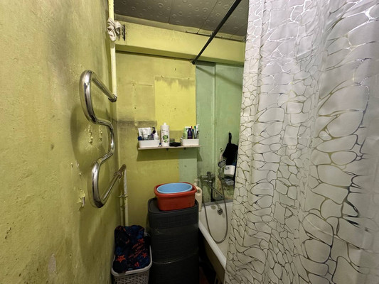 Продам двухкомнатную (2-комн.) квартиру, Волгоградская ул, 118, Иркутск г