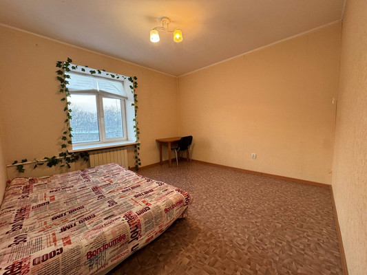 Продам двухкомнатную (2-комн.) квартиру, Мира пр-кт, 13, Комсомольск-на-Амуре г