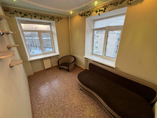 Продам двухкомнатную (2-комн.) квартиру, Мира пр-кт, 13, Комсомольск-на-Амуре г