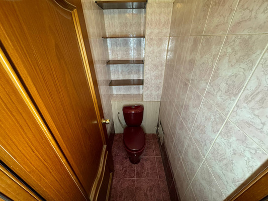 Продам двухкомнатную (2-комн.) квартиру, Мира пр-кт, 13, Комсомольск-на-Амуре г