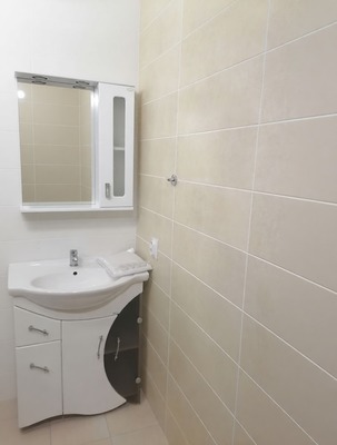 Продам двухкомнатную (2-комн.) квартиру, Осенняя ул, 7, Калининград г