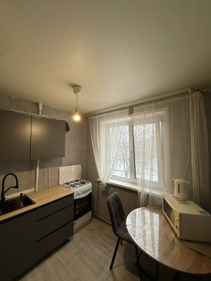 Продам двухкомнатную (2-комн.) квартиру, Военный 34-й городок, 142, Казань г