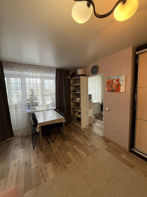 Продам двухкомнатную (2-комн.) квартиру, Гвардейская ул, 38, Казань г