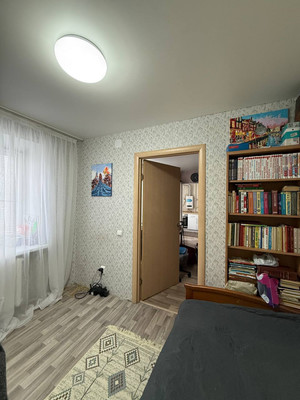 Продам двухкомнатную (2-комн.) квартиру, Гвардейская ул, 38, Казань г