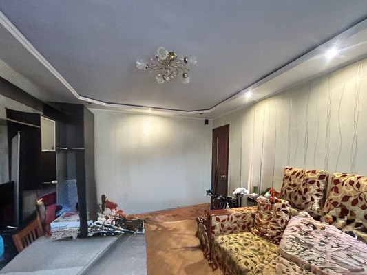 Продам трехкомнатную (3-комн.) квартиру, Беспалова ул, 156, Симферополь г