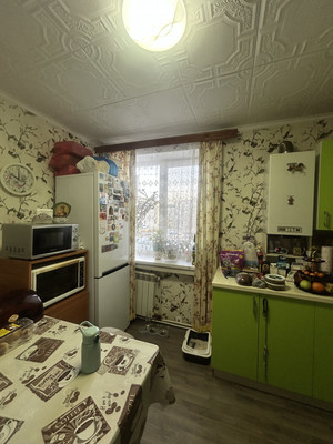 Продам трехкомнатную (3-комн.) квартиру, Беспалова ул, 156, Симферополь г