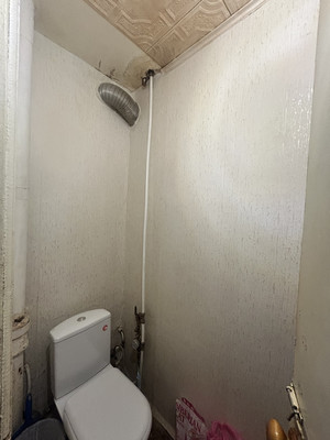 Продам трехкомнатную (3-комн.) квартиру, Беспалова ул, 156, Симферополь г