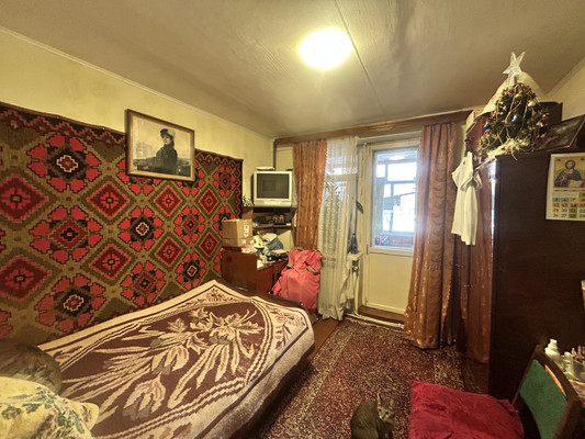 Продам трехкомнатную (3-комн.) квартиру, Беспалова ул, 156, Симферополь г