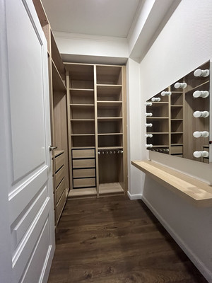 Продам однокомнатную (1-комн.) квартиру, Видова ул, 121ак1, Новороссийск г