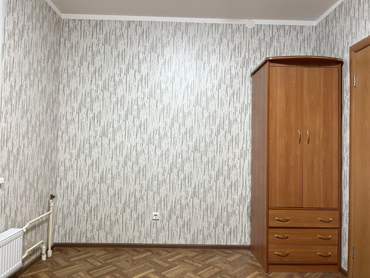 Продам трехкомнатную (3-комн.) квартиру, Артемьевская ул, 1, Кондратово д