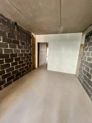 Продам трехкомнатную (3-комн.) квартиру, Григорьева ул, 12к1, Новороссийск г