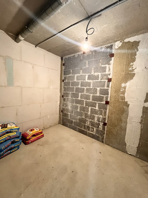 Продам трехкомнатную (3-комн.) квартиру, Григорьева ул, 12к1, Новороссийск г