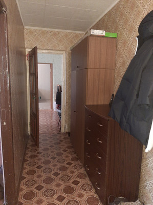 Продам трехкомнатную (3-комн.) квартиру, Школьная ул, 24, Коммунар г