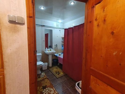 Продам многокомнатную квартиру, Комсомольская ул, 154, Кропоткин г