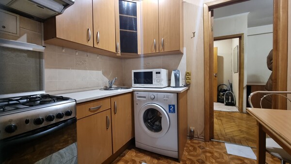 Продам однокомнатную (1-комн.) квартиру, Планетная ул, 49, Москва г