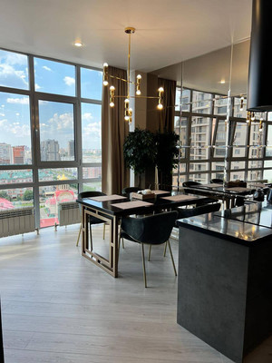 Продам трехкомнатную (3-комн.) квартиру, Чистопольская ул, 40, Казань г