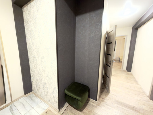 Продам двухкомнатную (2-комн.) квартиру, Галеева ул, 8ак1, Казань г