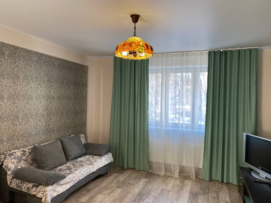 Продам двухкомнатную (2-комн.) квартиру, Галеева ул, 8ак1, Казань г