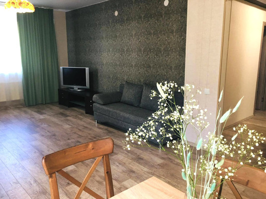 Продам двухкомнатную (2-комн.) квартиру, Галеева ул, 8ак1, Казань г