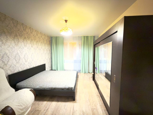 Продам двухкомнатную (2-комн.) квартиру, Галеева ул, 8ак1, Казань г