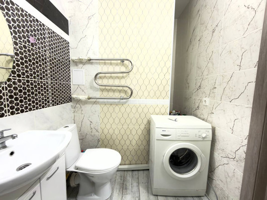 Продам двухкомнатную (2-комн.) квартиру, Галеева ул, 8ак1, Казань г