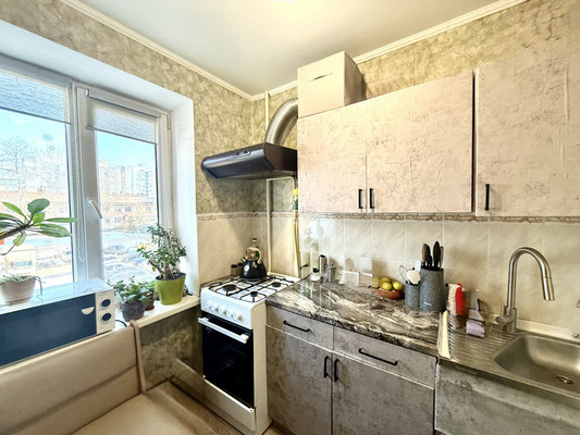 Продам однокомнатную (1-комн.) квартиру, 1 Конной Армии ул, 25, Симферополь г