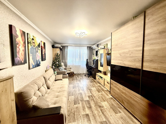 Продам однокомнатную (1-комн.) квартиру, 1 Конной Армии ул, 25, Симферополь г