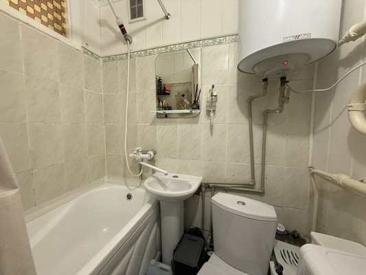 Продам однокомнатную (1-комн.) квартиру, 1 Конной Армии ул, 25, Симферополь г