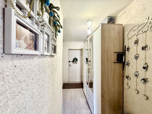 Продам однокомнатную (1-комн.) квартиру, 1 Конной Армии ул, 25, Симферополь г